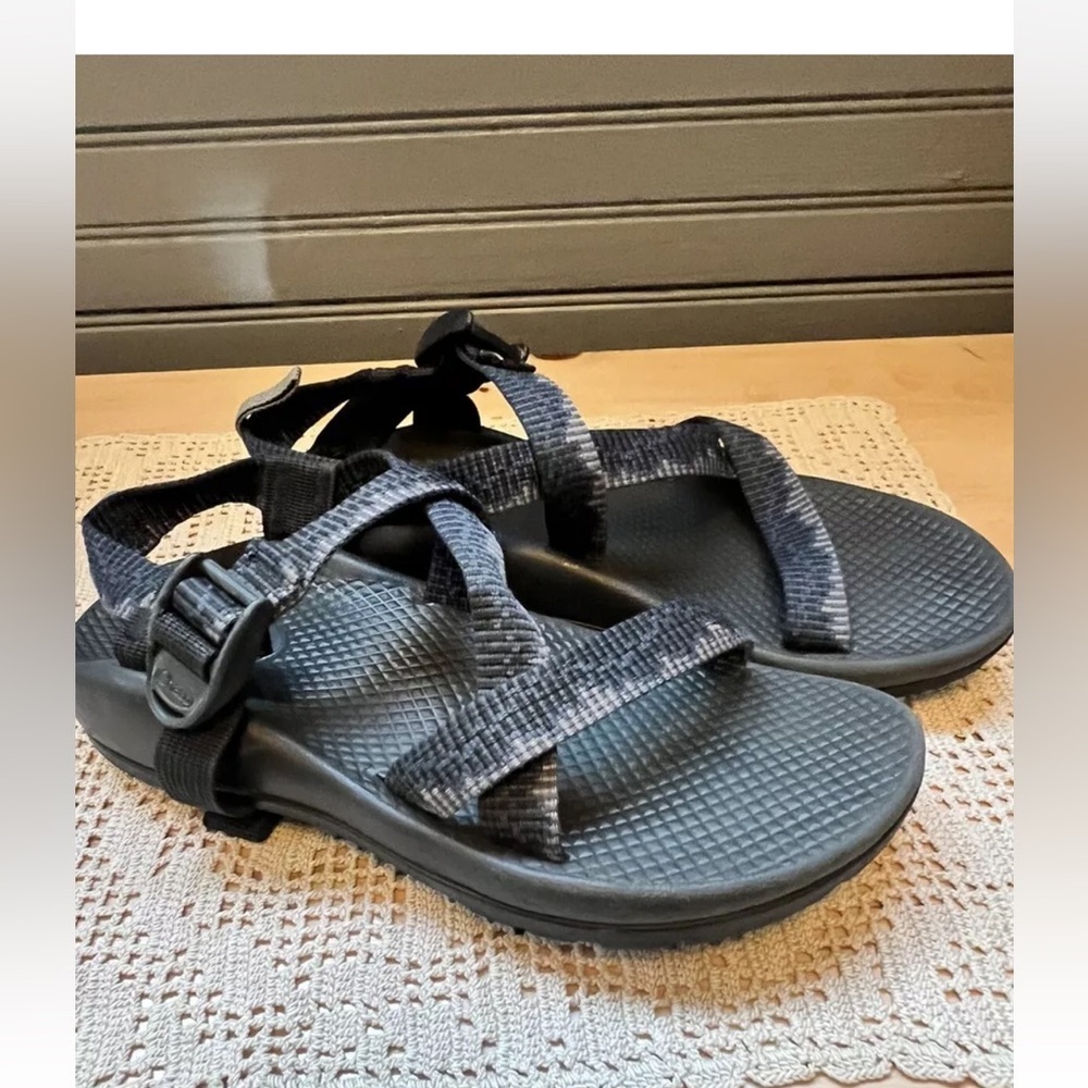 Chaco Sport Sandals Size 4 Youth Kids Unisex Black  Pink Adjustable Straps